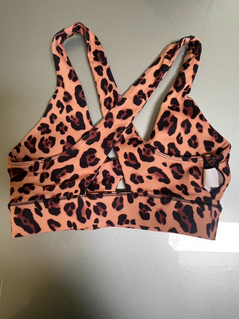 Fabletics Oasis Twist Sports Bra Leopard Size Small - Picture 2 of 3